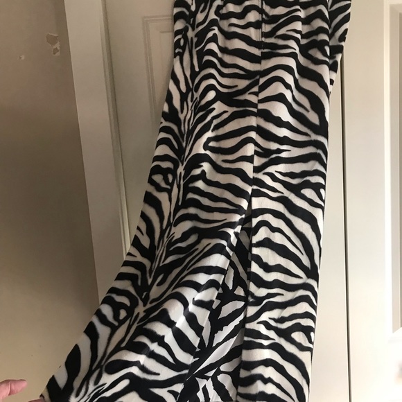 Zebra faix fur with zebra silk lining. Size XL. - Picture 1 of 5